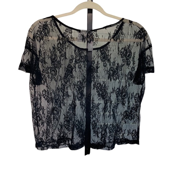 Pink Mimi Chica Size M Lace Top Black short sleeve - Picture 3 of 3